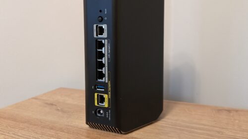 Netgear Nighthawk RS700S